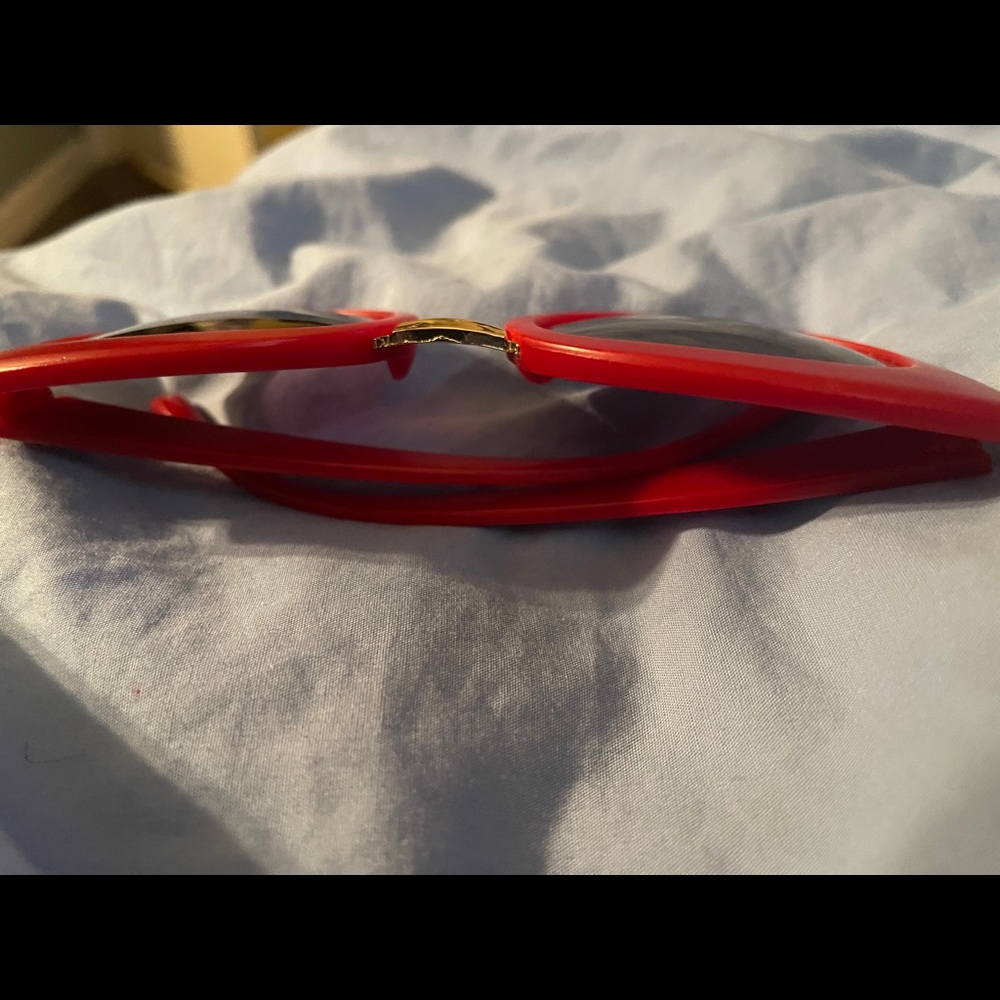 sunglasses - Picture 2 of 3